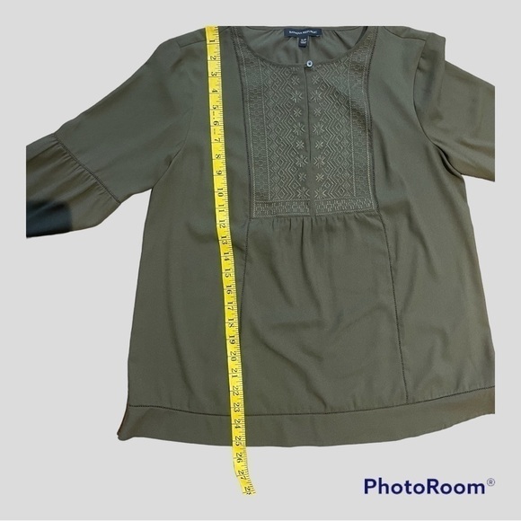 EUC Banana Republic khaki top, size small - Picture 5 of 7